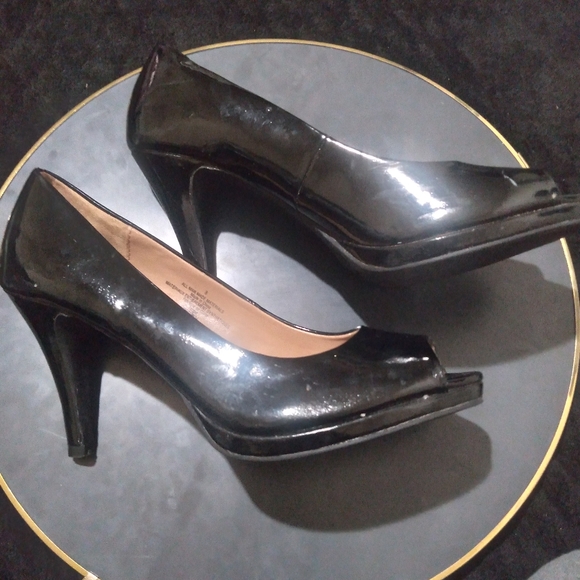 ⭐️ Merona open toe black pumps size 8 - Picture 3 of 6